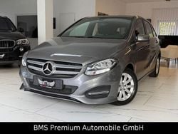 Grau Gebraucht 2015 Mercedes B180 Van / Kleinbus | 12.475 € (Guter Preis)