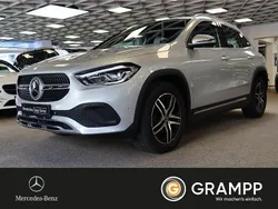 Iridiumsilber Gebraucht 2022 Mercedes GLA180 Business SUV | 32.800 € (Guter Preis)