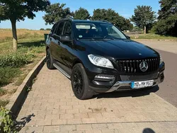 Schwarz Gebraucht 2012 Mercedes ML350 SUV | 20.500 € (Etwas zu teuer)