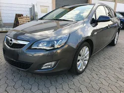 Grau Gebraucht 2011 Opel Astra Kombi | 2.699 € (Guter Preis)