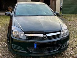 Schwarz Gebraucht 2009 Opel Astra GTC Coupé | 2.650 € (Fairer Preis)