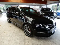 Schwarz Gebraucht 2018 Skoda Octavia RS Kombi | 20.980 € (Fairer Preis)