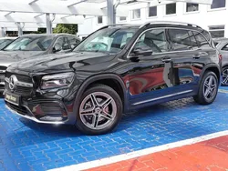 Unilack nachtschwarz Gebraucht 2024 Mercedes GLB200 AMG SUV | 43.590 € (Fairer Preis)