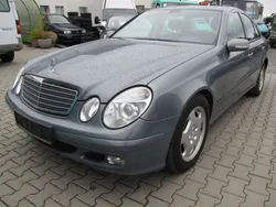 Grau Gebraucht 2004 Mercedes E220 Limousine | 3.750 € (Fairer Preis)