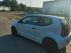 Weiß Gebraucht 2015 VW up! move up! Kleinwagen | 4.700 € (Guter Preis)