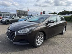 Braun Gebraucht 2016 Hyundai i40 Classic Limousine | 9.750 € (Fairer Preis)
