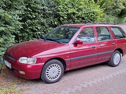 Rot Gebraucht 1998 Ford Escort Kombi | 600 € (Fairer Preis)