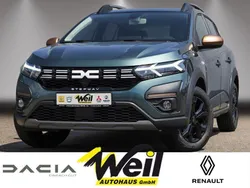 Zedergrün (metallic) Gebraucht 2024 Dacia Sandero Extreme Kleinwagen | 17.490 € (Fairer Preis)