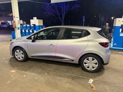 Silber Gebraucht 2015 Renault Clio IV Authentique Kleinwagen | 7.200 € (Fairer Preis)