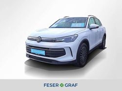 Oryxweiß perlmutteffekt Gebraucht 2024 VW Tiguan Life SUV | 33.740 € (Fairer Preis)