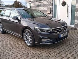 Mangangrau perleffekt Gebraucht 2020 VW Passat Elegance Kombi | 14.900 € (Fairer Preis)