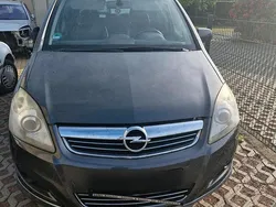 Grau Gebraucht 2010 Opel Zafira OPC Van / Kleinbus | 3.200 € (Fairer Preis)