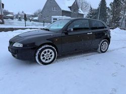Schwarz Gebraucht 2003 Alfa Romeo 147 Distinctive Kleinwagen | 2.500 € (Teuer)