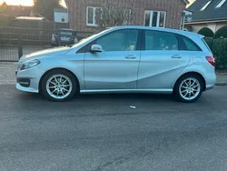 Silber Gebraucht 2017 Mercedes B180 Van / Kleinbus | 16.000 € (Guter Preis)