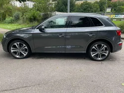 Grau Gebraucht 2020 Audi Q5 Ambiente SUV | 38.499 € (Fairer Preis)