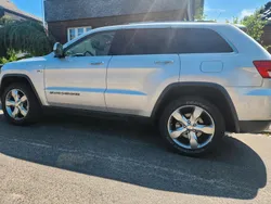 Silber Gebraucht 2010 Jeep Grand Cherokee Overland SUV | 15.750 € (Fairer Preis)