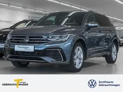 Grau Gebraucht 2023 VW Tiguan Allspace R-line SUV | 41.740 € (Fairer Preis)