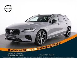 Grau vapour grey / metallic Gebraucht 2024 Volvo V60 Plus Kombi | 43.980 € (Etwas zu teuer)