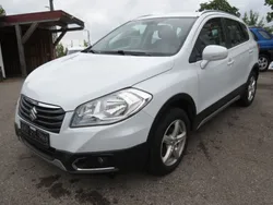 Weiß Gebraucht 2015 Suzuki SX4 S-Cross SUV | 8.900 € (Fairer Preis)