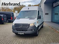 Weiss Gebraucht 2023 Mercedes Sprinter Van | 36.759 € (Guter Preis)