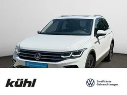 Pure white Gebraucht 2021 VW Tiguan Elegance SUV | 32.990 € (Etwas zu teuer)