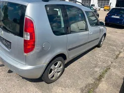 Grau Gebraucht 2009 Skoda Roomster Kombi | 1.200 € (Superpreis)