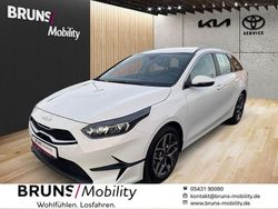 Weiß Gebraucht 2024 Kia Ceed Sportswagon Spirit Kombi | 24.980 € (Guter Preis)