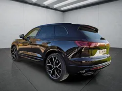 Schwarz Neu 2025 VW Touareg SUV | 86.899 € (Teuer)