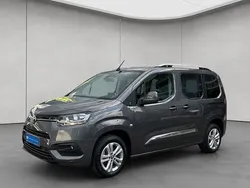 Grau Gebraucht 2021 Toyota Proace Verso City Kombi | 24.450 €