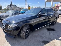 Ung. schwarz unilack Gebraucht 2019 Mercedes E300 Kombi | 26.900 € (Guter Preis)