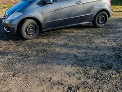 Grau Gebraucht 2025 Mercedes A150 Kleinwagen | 2.950 €