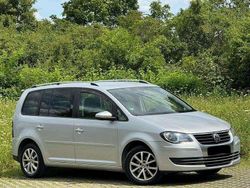 Silber Gebraucht 2009 VW Touran Conceptline Van / Kleinbus | 7.500 € (Etwas zu teuer)