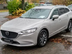 Andere farbe Gebraucht 2023 Mazda 6 Center-Line Kombi | 29.990 € (Etwas zu teuer)