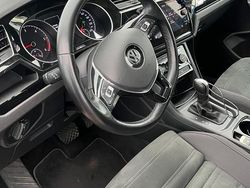 Grau Gebraucht 2019 VW Touran Van / Kleinbus | 21.700 € (Guter Preis)