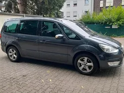 Grau Gebraucht 2006 Ford Galaxy Van / Kleinbus | 4.000 € (Fairer Preis)