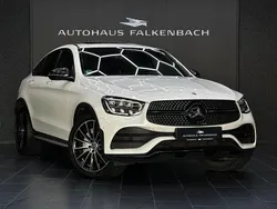 Weiß Gebraucht 2020 Mercedes GLC400d AMG Limousine | 44.499 € (Etwas zu teuer)