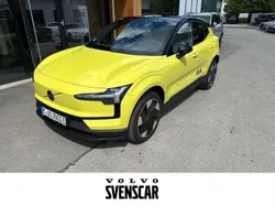 Moss yellow Gebraucht 2025 Volvo EX30 Ultra SUV | 47.990 €