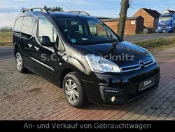 Schwarz Gebraucht 2017 Citroën Berlingo SELECTION Van / Kleinbus | 11.499 € (Etwas zu teuer)