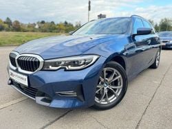 Blau Gebraucht 2021 BMW 320 Sport Line Kombi | 24.499 € (Guter Preis)