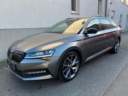 Grau Gebraucht 2022 Skoda Superb SportLine Kombi | 22.000 € (Fairer Preis)