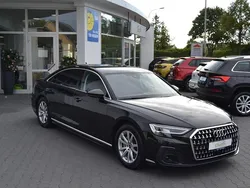 Schwarz Gebraucht 2023 Audi A8L Ambiente Limousine | 63.990 €