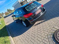 Schwarz Gebraucht 2013 Opel Astra Kombi | 8.600 € (Teuer)