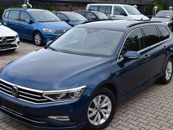 Aquamarinblau Gebraucht 2023 VW Passat Business Kombi | 26.590 € (Fairer Preis)