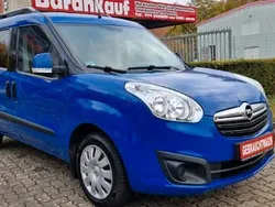 Blau Gebraucht 2015 Opel Combo Van / Kleinbus | 7.350 €