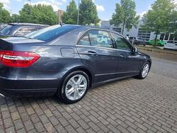 Grau Gebraucht 2012 Mercedes E200 Avantgarde Limousine | 13.800 € (Fairer Preis)