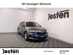 Graphite grau metallic Gebraucht 2023 Skoda Scala Style Kleinwagen | 20.990 € (Guter Preis)
