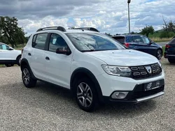 Weiß Gebraucht 2019 Dacia Sandero Stepway Kleinwagen | 9.950 € (Fairer Preis)