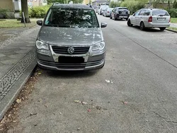 Grau Gebraucht 2009 VW Touran Van / Kleinbus | 3.700 € (Superpreis)