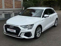 Ibisweiss Gebraucht 2023 Audi A3 Sportback S-Line Limousine | 27.499 € (Superpreis)