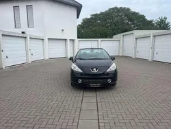 Schwarz obsidien/metallic Gebraucht 2008 Peugeot 207 Sport Cabrio | 4.390 € (Teuer)